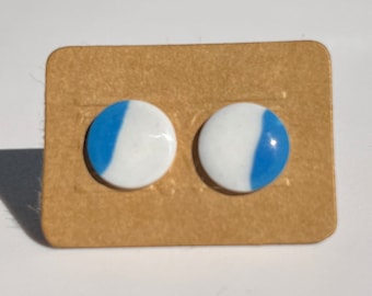 Pendientes de tachuela azul y blanca griega