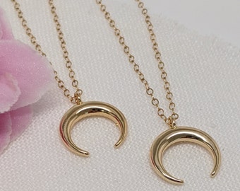 Moon necklace Crescent moon necklace Horn necklace Moon pendant Half moon pendant Moon necklace gold Double horn necklace Tusk necklace boho