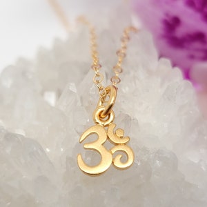 Om necklace Ohm necklace Yoga Jewelry Spiritual prayer charm Meditation gift for yogi Zen and peace symbol Small dainty gift Everyday