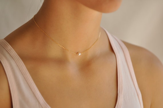 collier ras de cou pendant collier ras de cou pendant