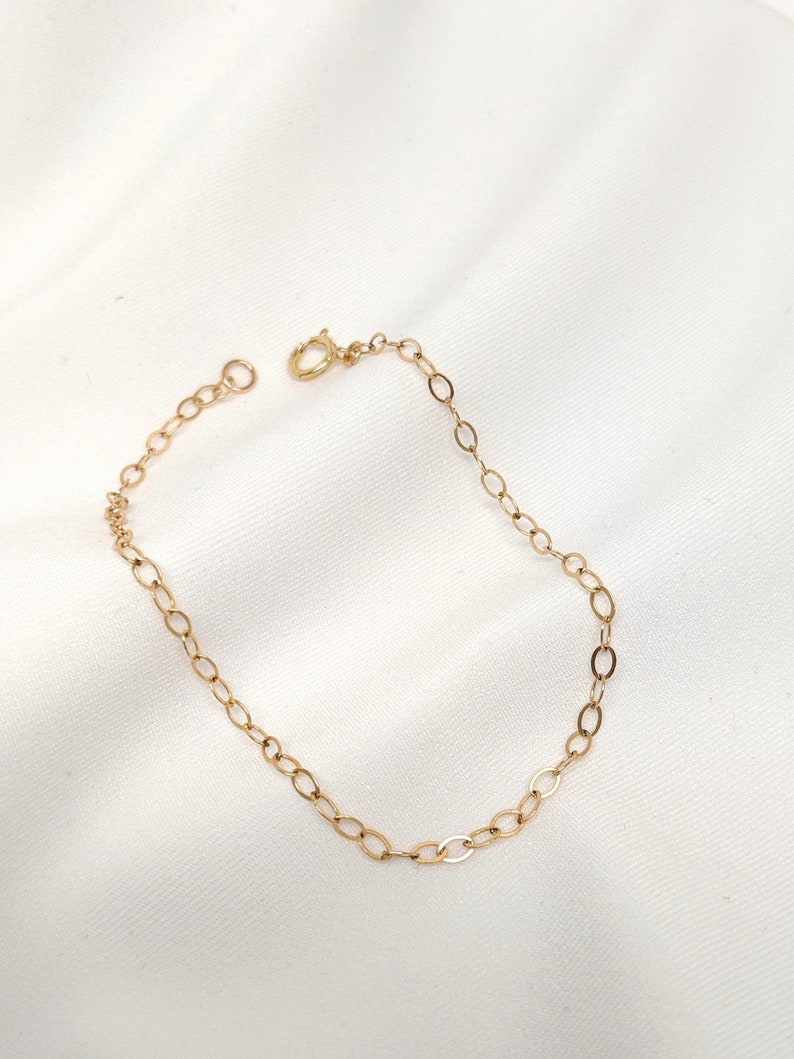 Delicada pulsera de cadena de oro delgada Pulsera para mujeres Etsy