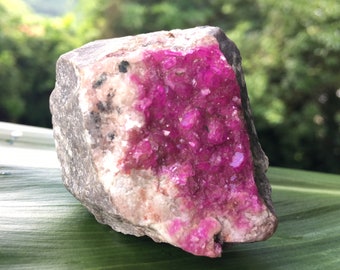 AAA Cobalto Rosa Calcita - Marruecos - Rosa Caliente y gran cristalización - magnífico brillo - piedra de chakra del corazón