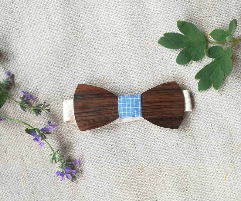 Precious wooden bow tie unique piece made by hand palissandre
