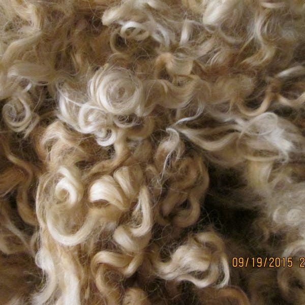 Cotswold curls for doll's hair and Santa beards