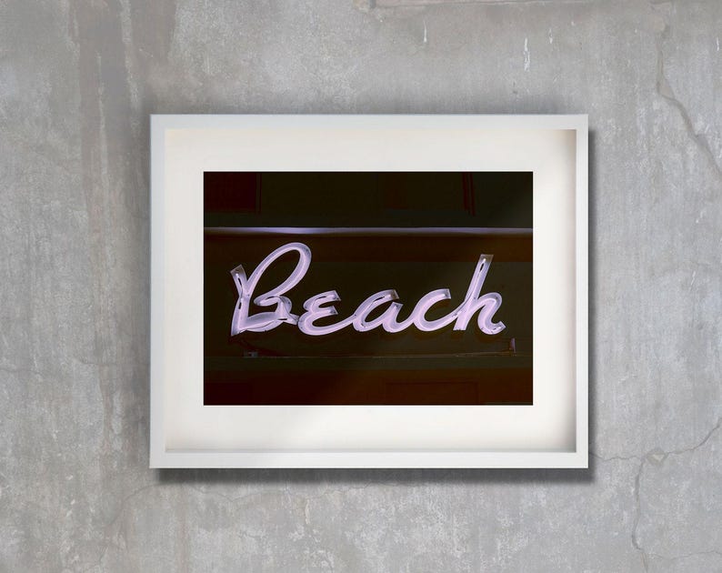 Fotografía de letreros de neón de moteles antiguos de Miami Beach, arte retro costero cinematográfico, decoración de casas de playa. imagen 3