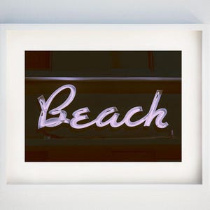 Fotografía de letreros de neón de moteles antiguos de Miami Beach, arte retro costero cinematográfico, decoración de casas de playa. imagen 1