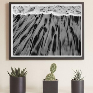 Fotografía de playa en blanco y negro de gran formato, arte mural costero del sur de California, lámina abstracta del océano. imagen 5