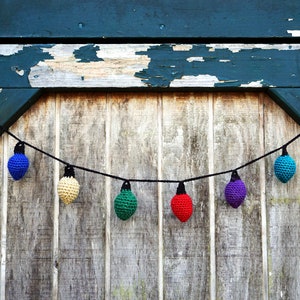 Holiday Lights Garland PATTERN