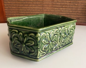 Nelson McCoy Cross Planter in Pastel Green