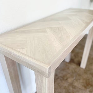 Mesa consola de madera de roble blanco con tapa de espiga, patas de madera de 4 postes, parte posterior de la mesa del sofá, mesa de entrada, mesa estrecha, hecha a pedido imagen 2
