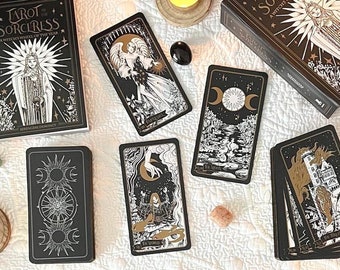 TAROT De La SORCIÈRE - Cartes de tarot - Jeu de tarots - Cadeau de tarot - Carte divinatoire - 78 cartes de tarot (22 arcanes majeurs et 56 arcanes mineurs) et guide
