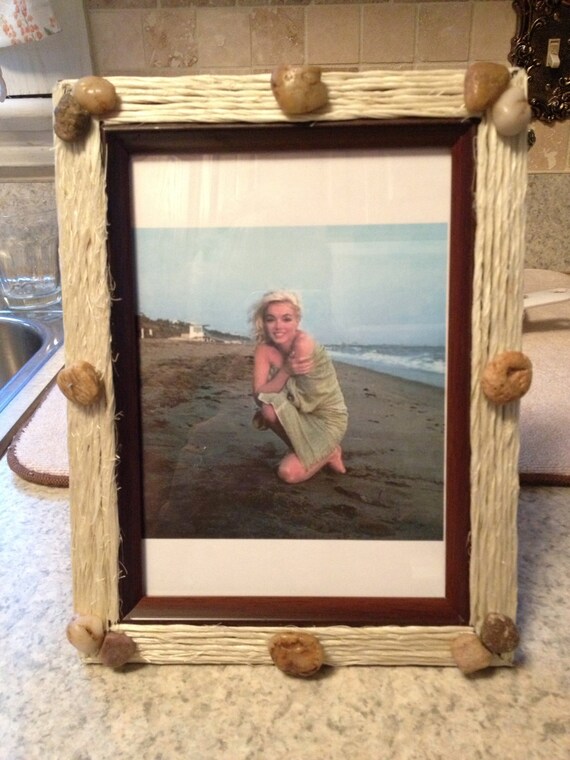 Items similar to This is a decorative 5x7 picture frame ...