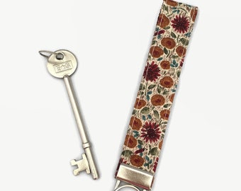 Meadow Flower Key Fob, Key Wrist Chain