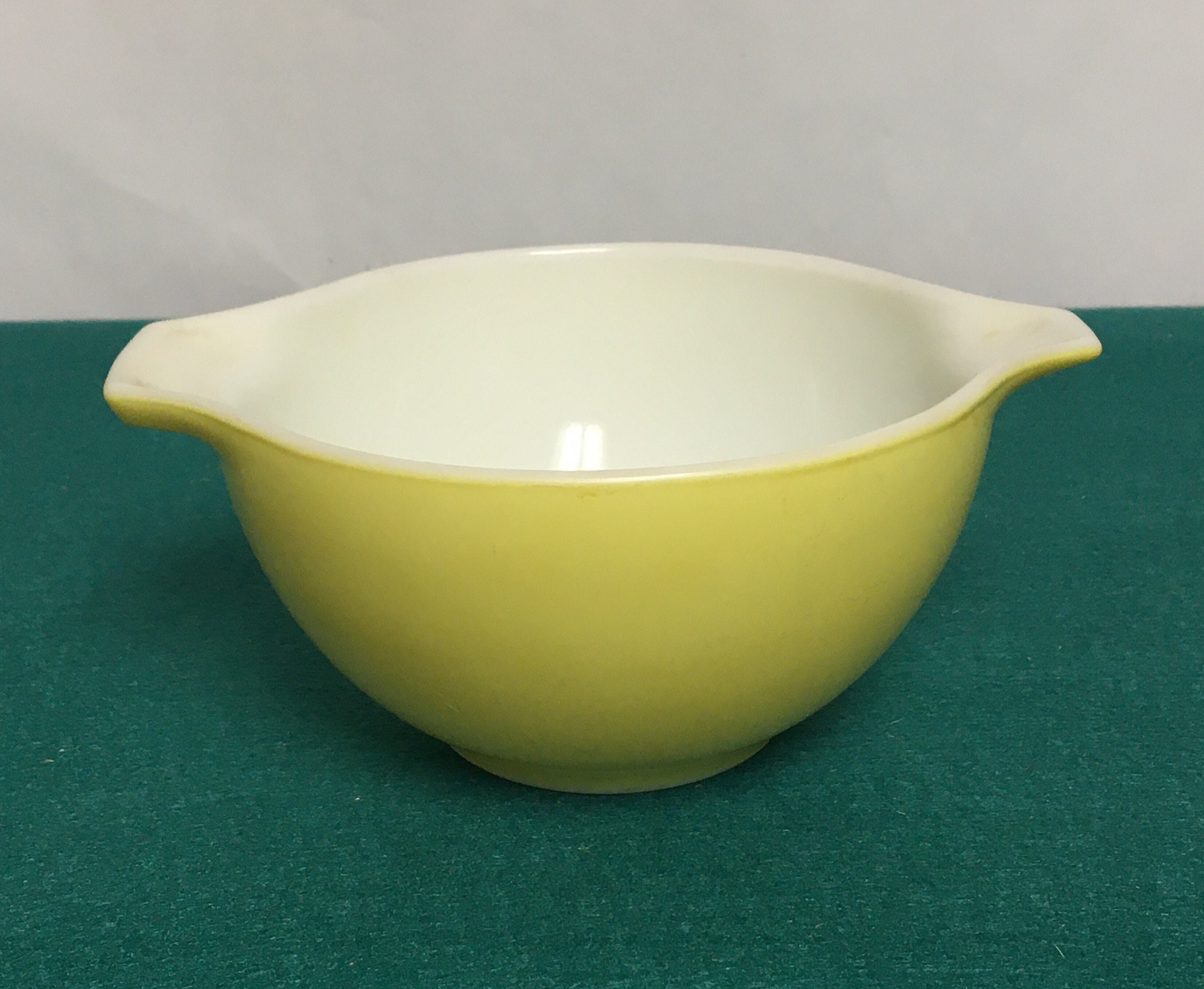 Pyrex Yellow Cinderella Mixing Bowl, 441, 1.5 Pint Bowl, Pyrex
