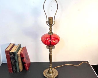 Hollywood Regency Cranberry Etched Glass Brass Table Lamp: Mid Century