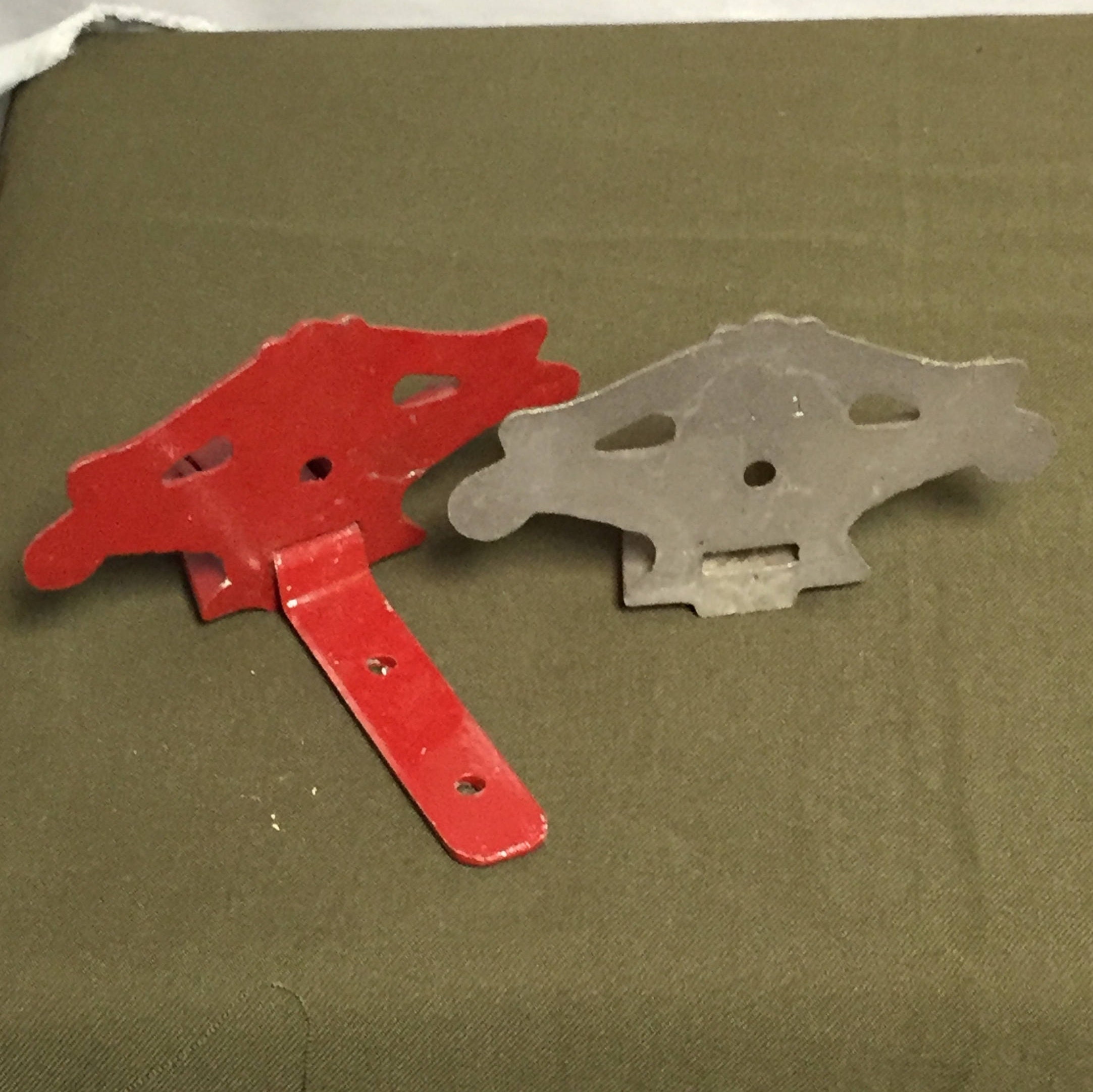 Lot of 6 Architectural Metal Roof Snow Guards Siegar Mfg. Co. Snow