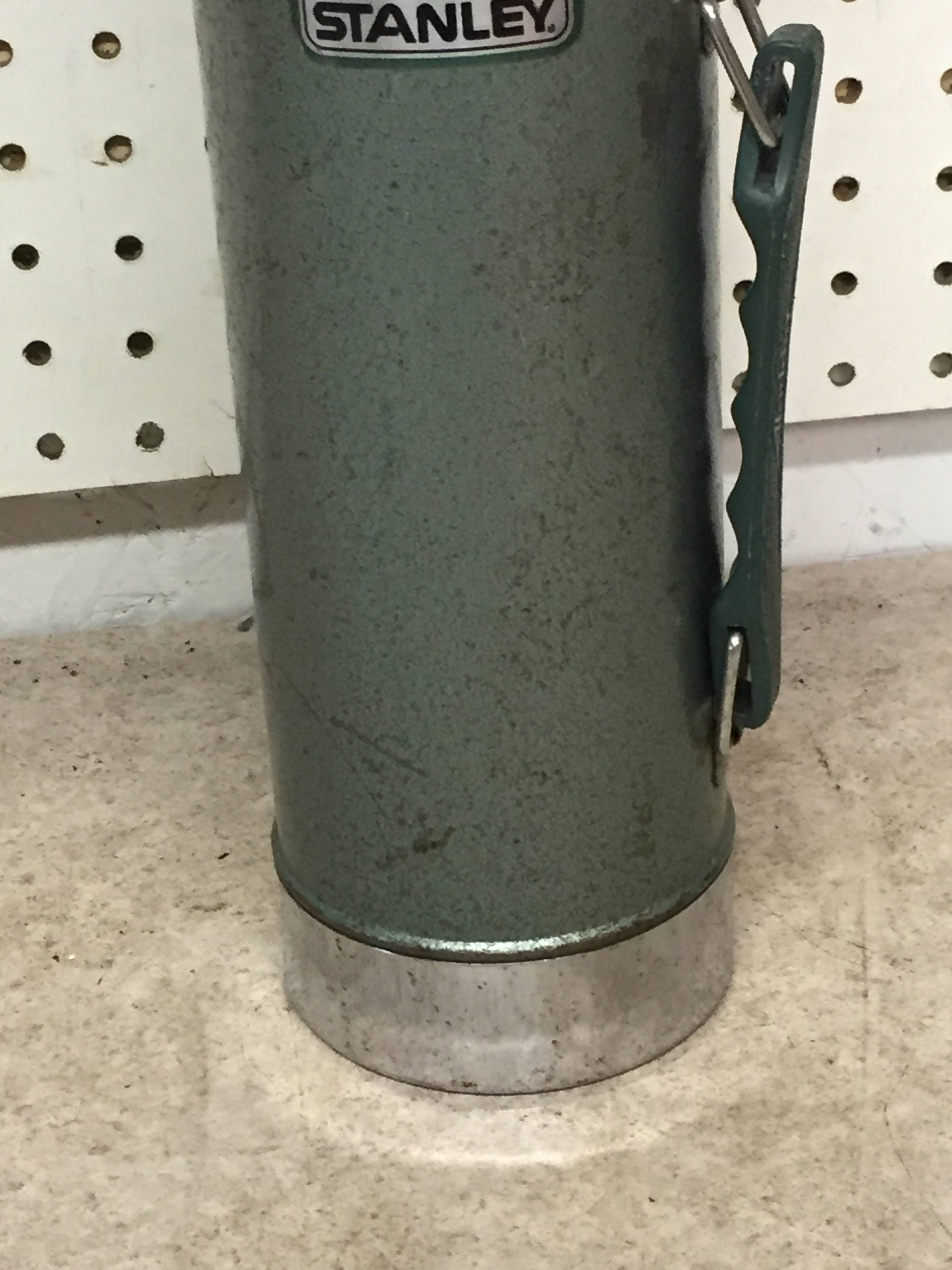 Vintage 1988 Aladdin Stanley Thermos 1 Quart Green Model A_944DH with