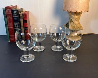 Copas de vino grandes "Viva Clear" de Crate and Barrel, juego de 4