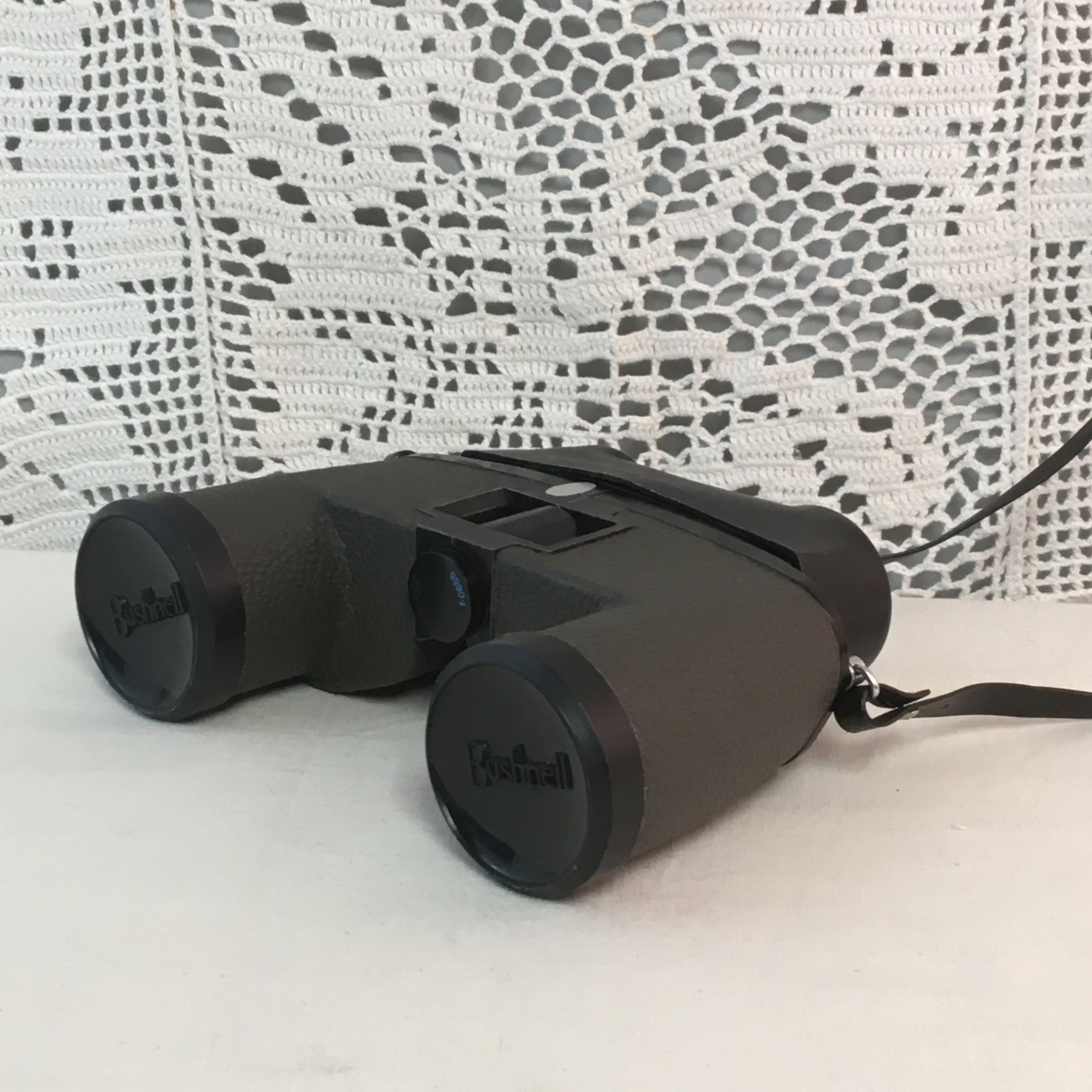 Vintage Bushnell Custom Binoculars, 7 x 35 Insta Focus Field 8 Degrees with Original Hard