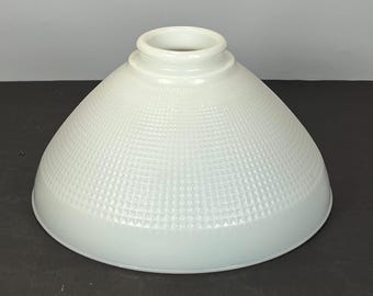 Pantalla de lámpara colgante o de antorcha de vidrio lechoso de 10" con adaptador de 2-7/8" a 3", Corning