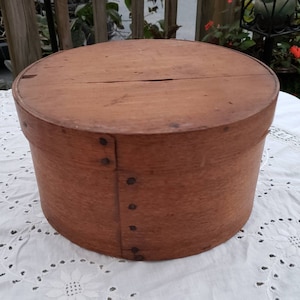 Antique Shaker Style Pantry Box, Bentwood Box, Round Pantry Box, Primitive Kitchen Storage