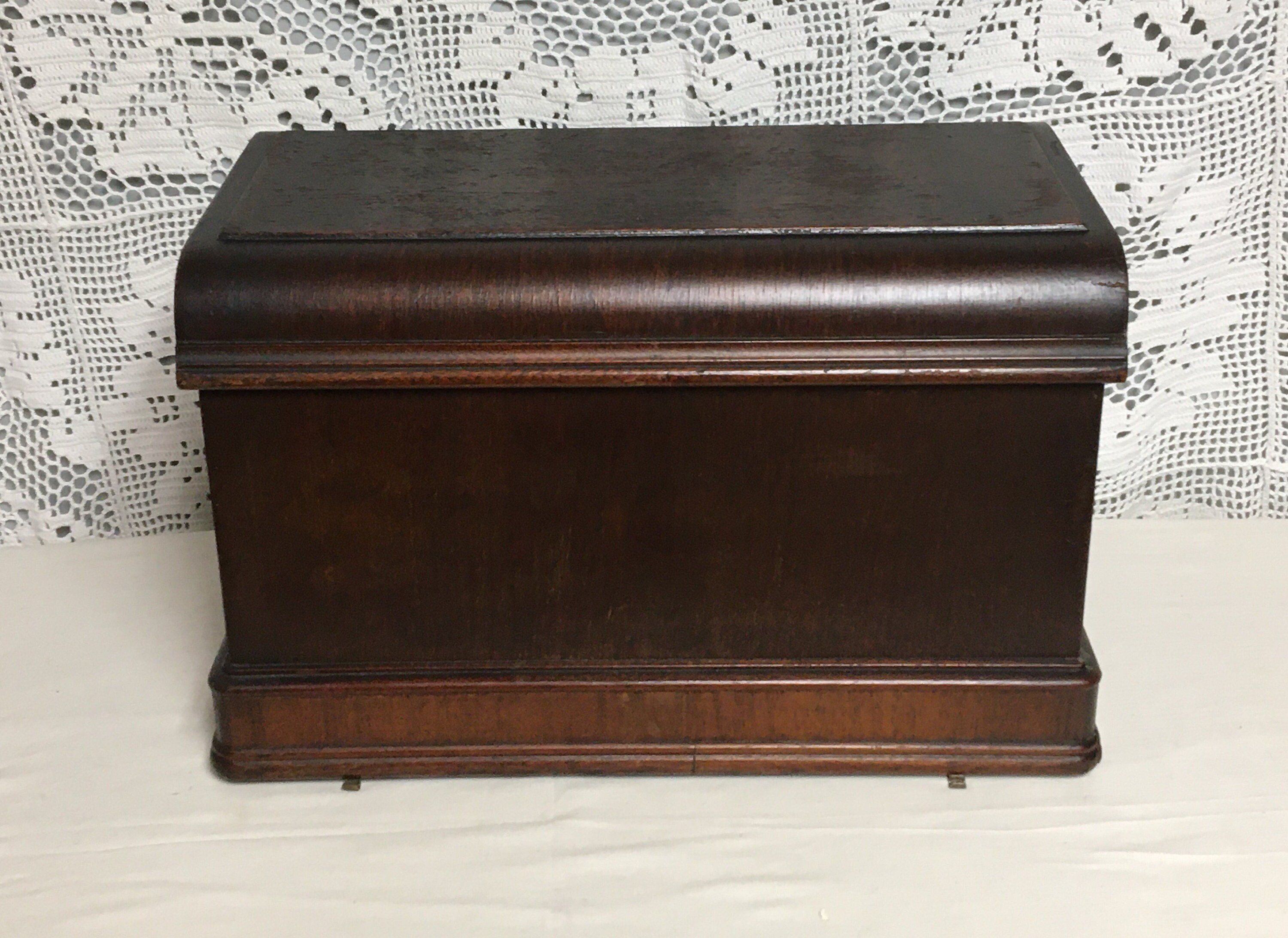 Domestic Treadle Sewing Machine Wooden Top Cover, Coffin Case, Oak with
