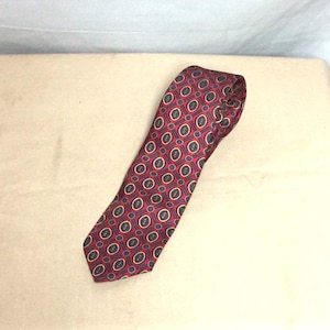 Wembley Silks Men&#39;s Tie, Silk Tie, Red Tie with Blue and Gray Squares and Circles, Vintage 1970&#39;s Necktie
