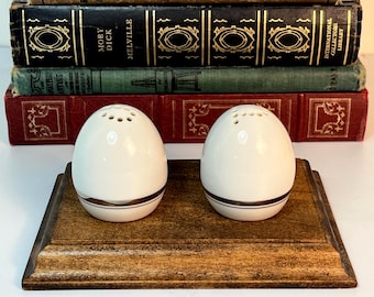Egg Shaped Salt and Pepper Shakers with Platinum Stripe Made in Japan