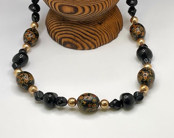 Tensha Bead and Black Bead Necklace