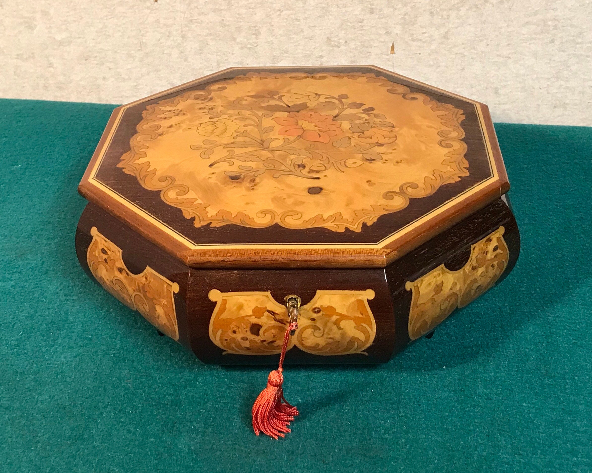Wooden Inlay Music Box Made in Sorrento Italy, Gargiulo Jewelry Box, Burl Wood, Inlaid Wood