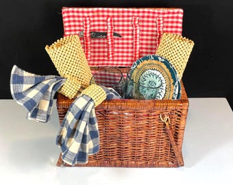 Woven Rattan Picnic Basket With Hinged Lid and Drop Handles,  Wicker Wine Basket with Fabric Liner