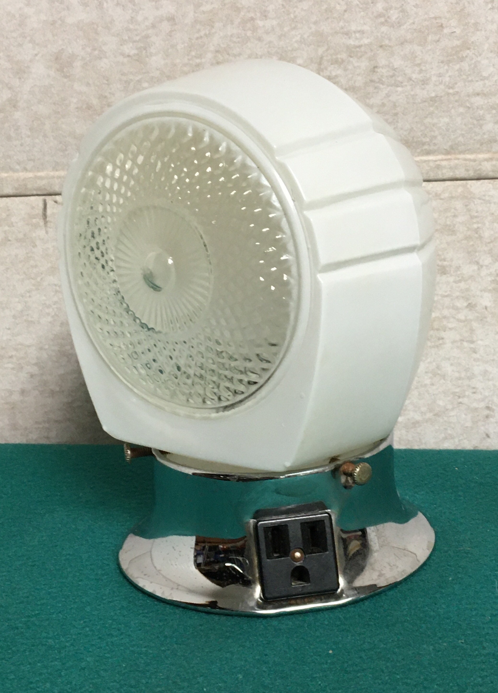 Mid Century Bathroom Chrome Electric Wall Light Fixture Sconce, 1950's