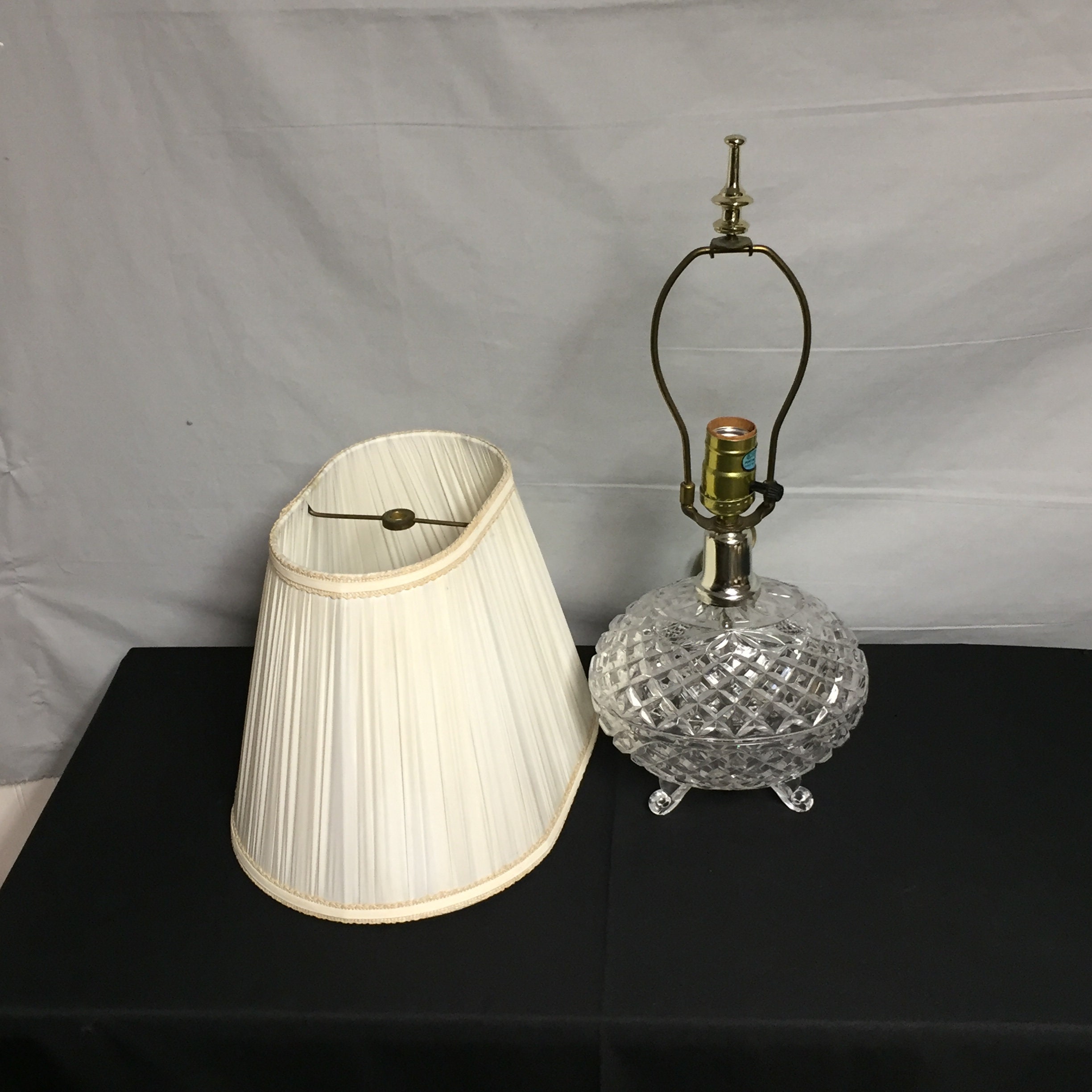 Vintage Crystal Cut Glass Table Lamp, Bedside Light, Oval, Egg Shaped Glass Lamp, Vintage Night