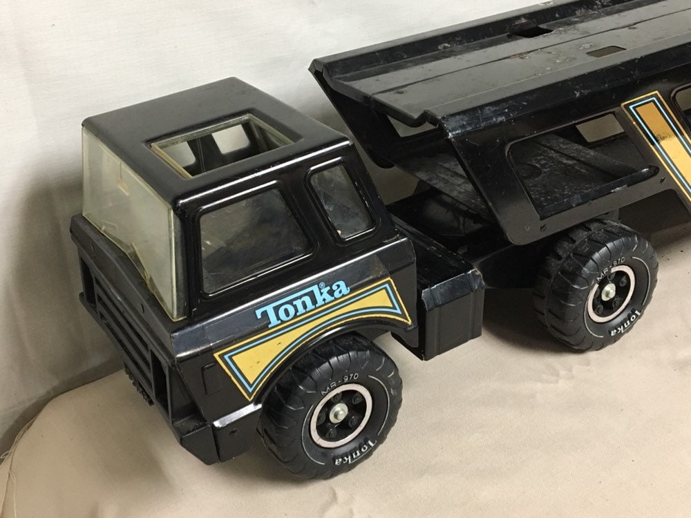 old tonka car carrier truck