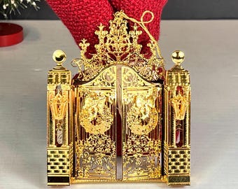 Danbury Mint 23Kt Gold Electroplate Holiday Gate, 1999