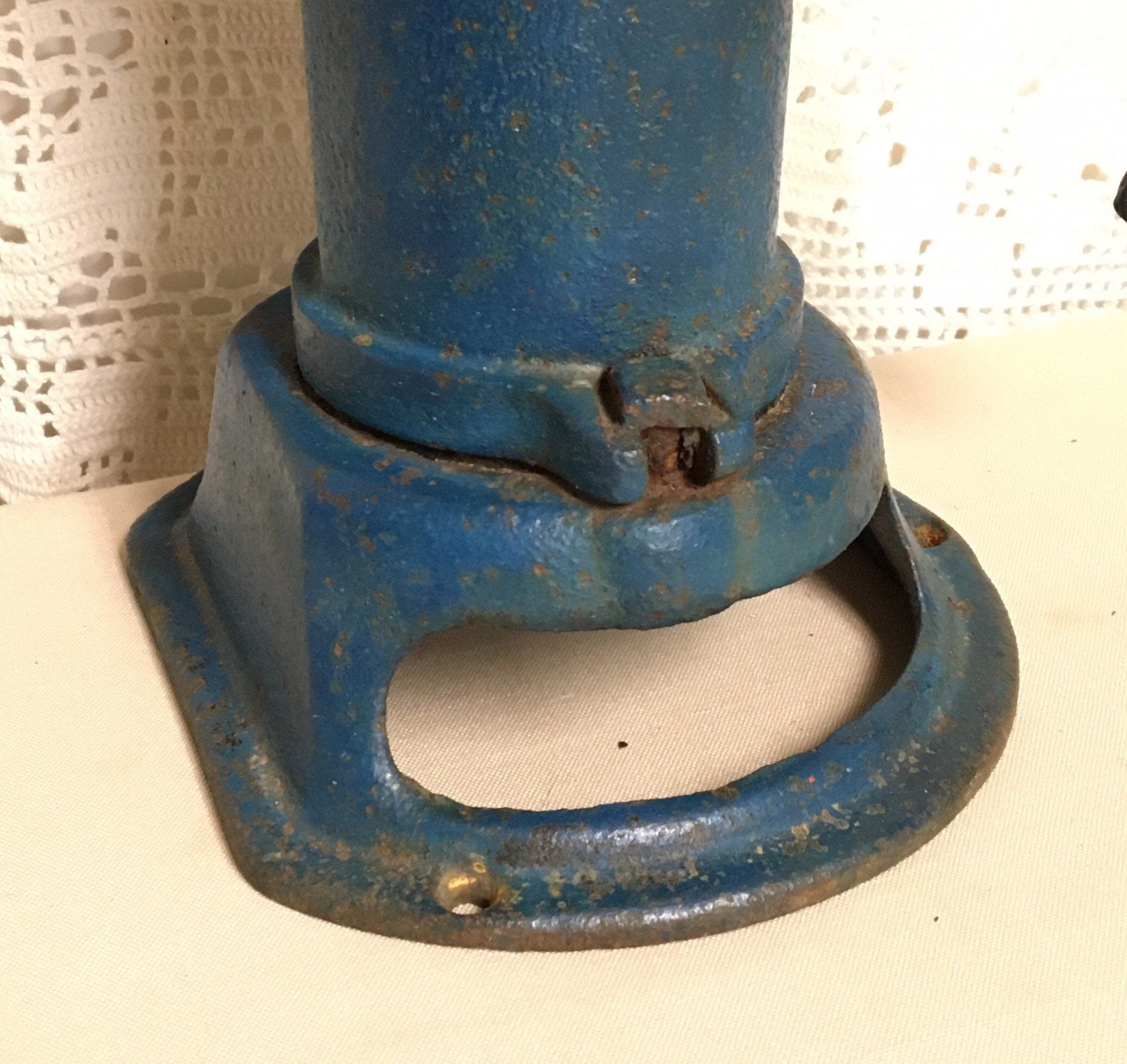 Antique Littlestown Hardware Cast Iron Hand Water Pump, Pitcher Pump