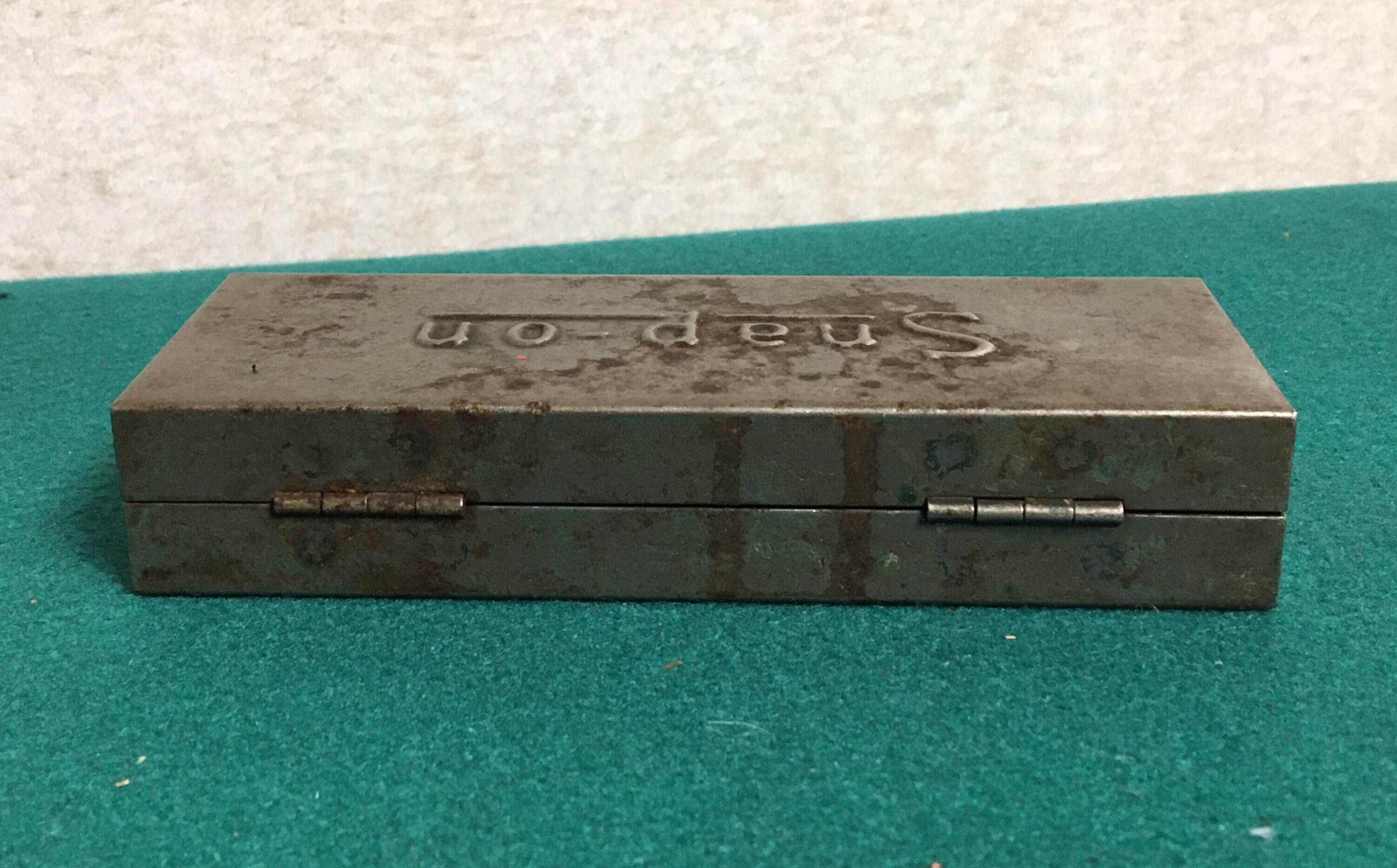Vintage SNAPON Socket Set Steel Case Box with Hinged Lid