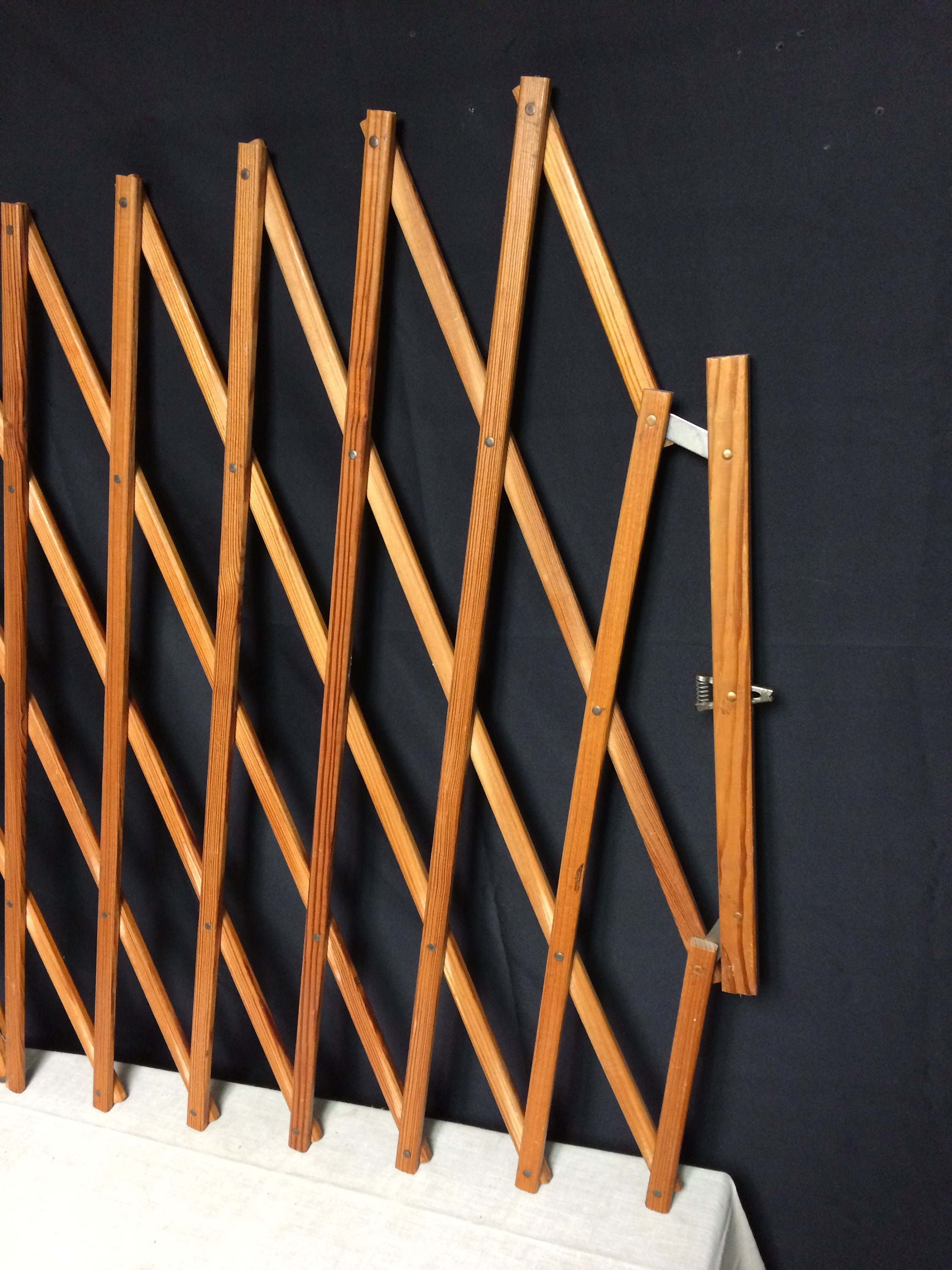 Antique Wooden Folding Safety Gate, Expanding Gate, Accordion Gate