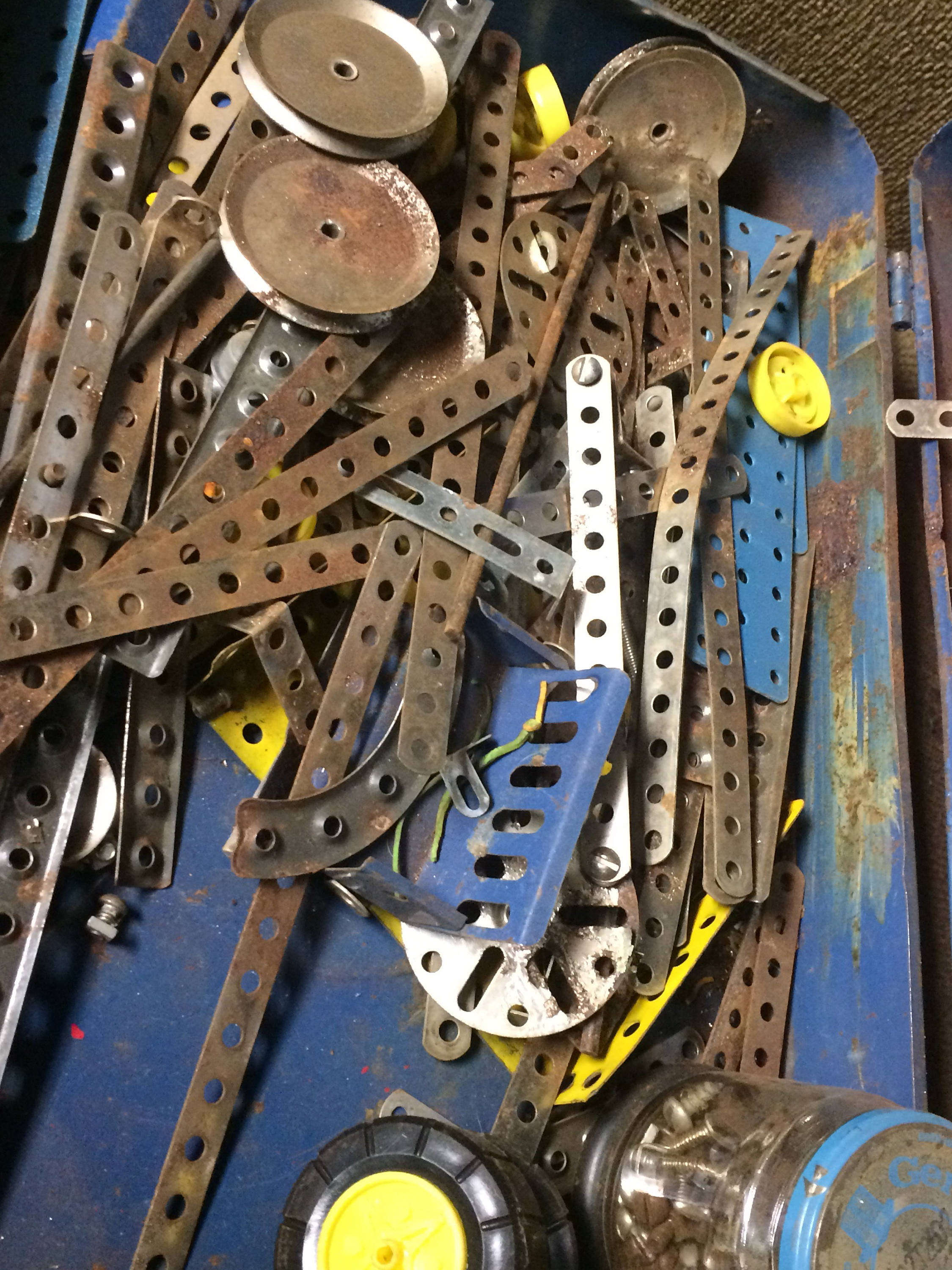 Vintage 1960's The Constructioneer Metal Building Erector Set No. 8 with Original Metal Case