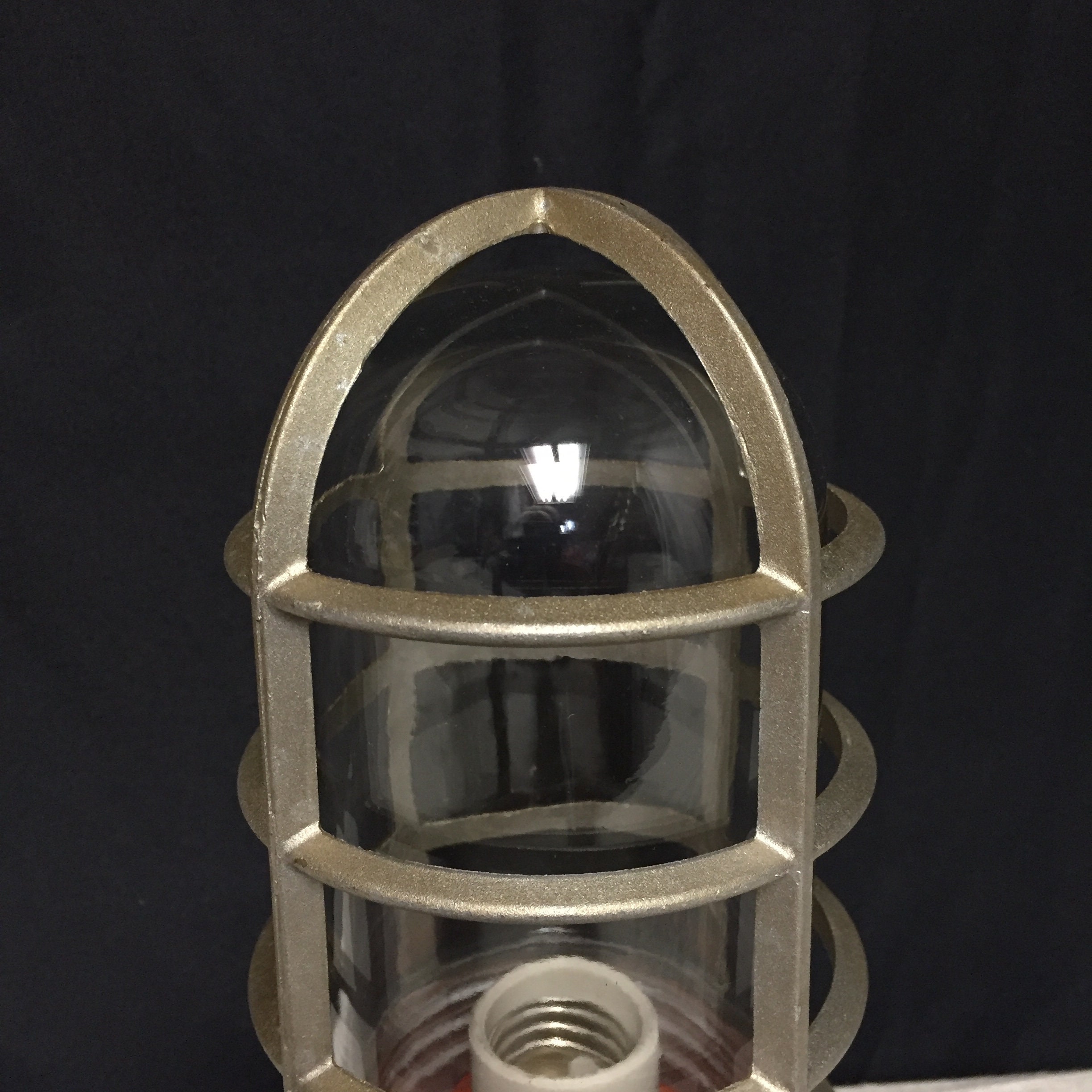 STONCO Explosion Proof Industrial Light with Cage and Glass Globe