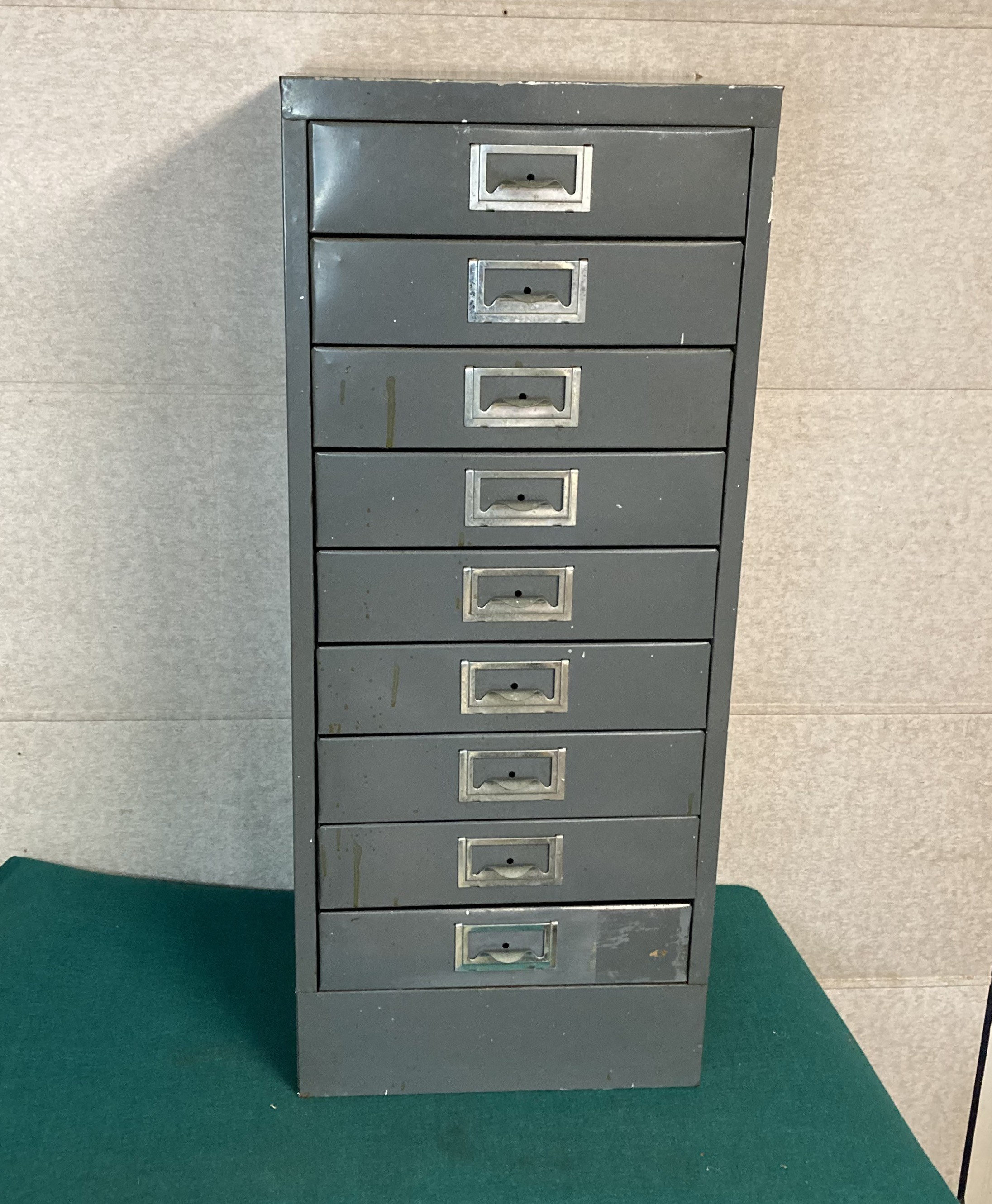 Industrial 9 Drawer Steel Parts Gray Metal Parts Bins