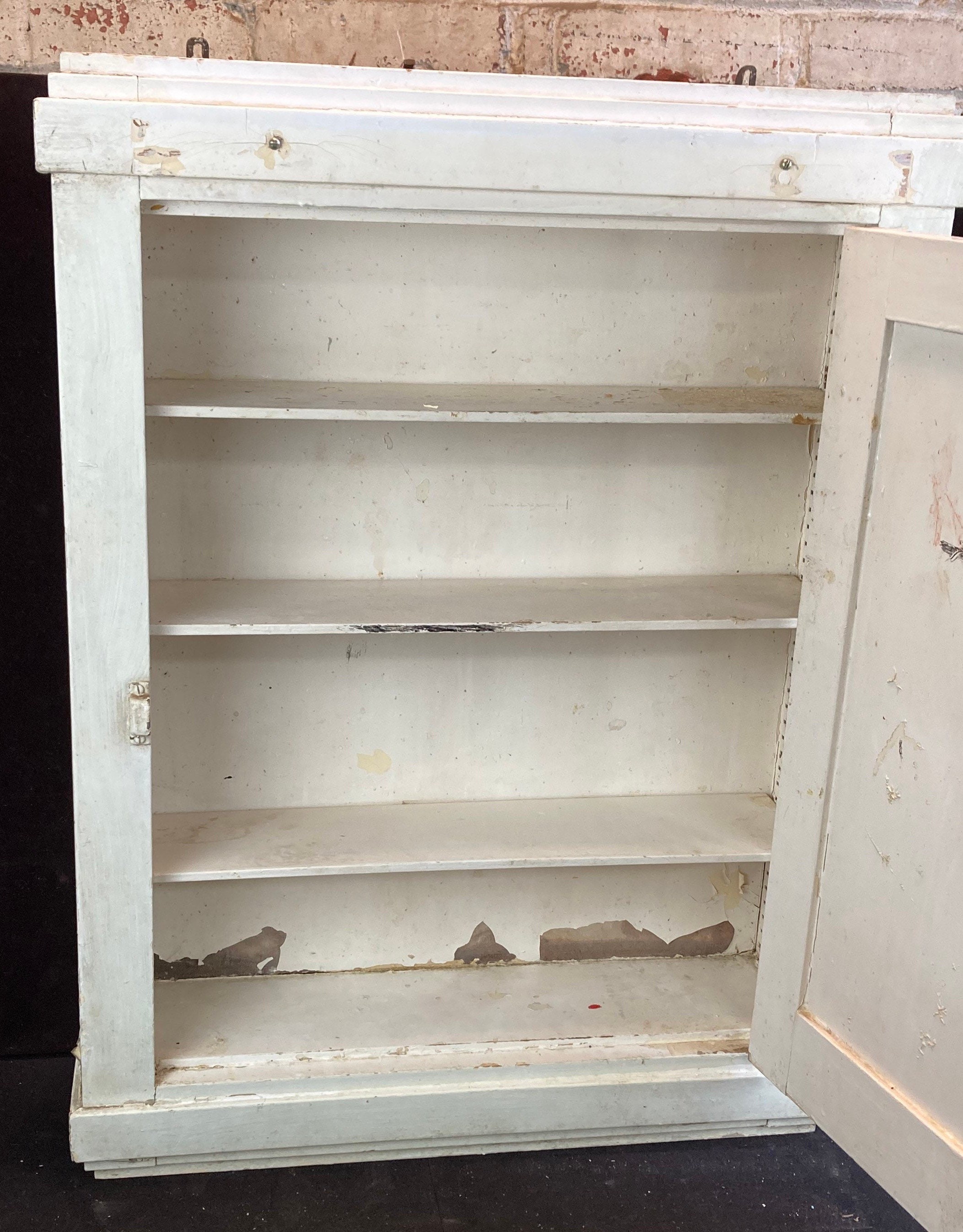 Antique 1930's Wooden Bathroom Medicine Cupboard with Inlay