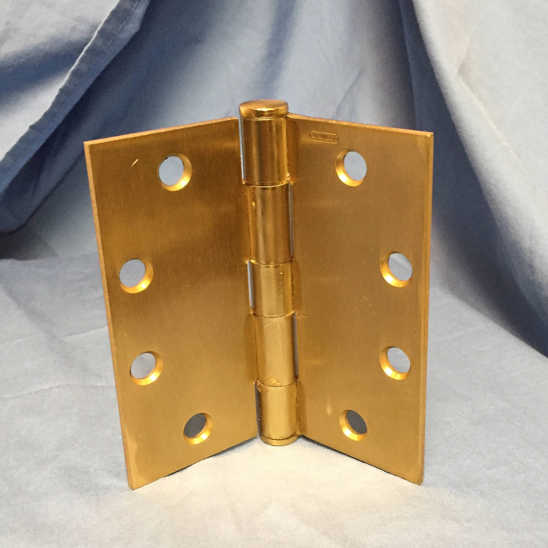 New STANLEY F179 Heavy Duty Satin Brass Door Hinges 4.5 x 4.5, Square