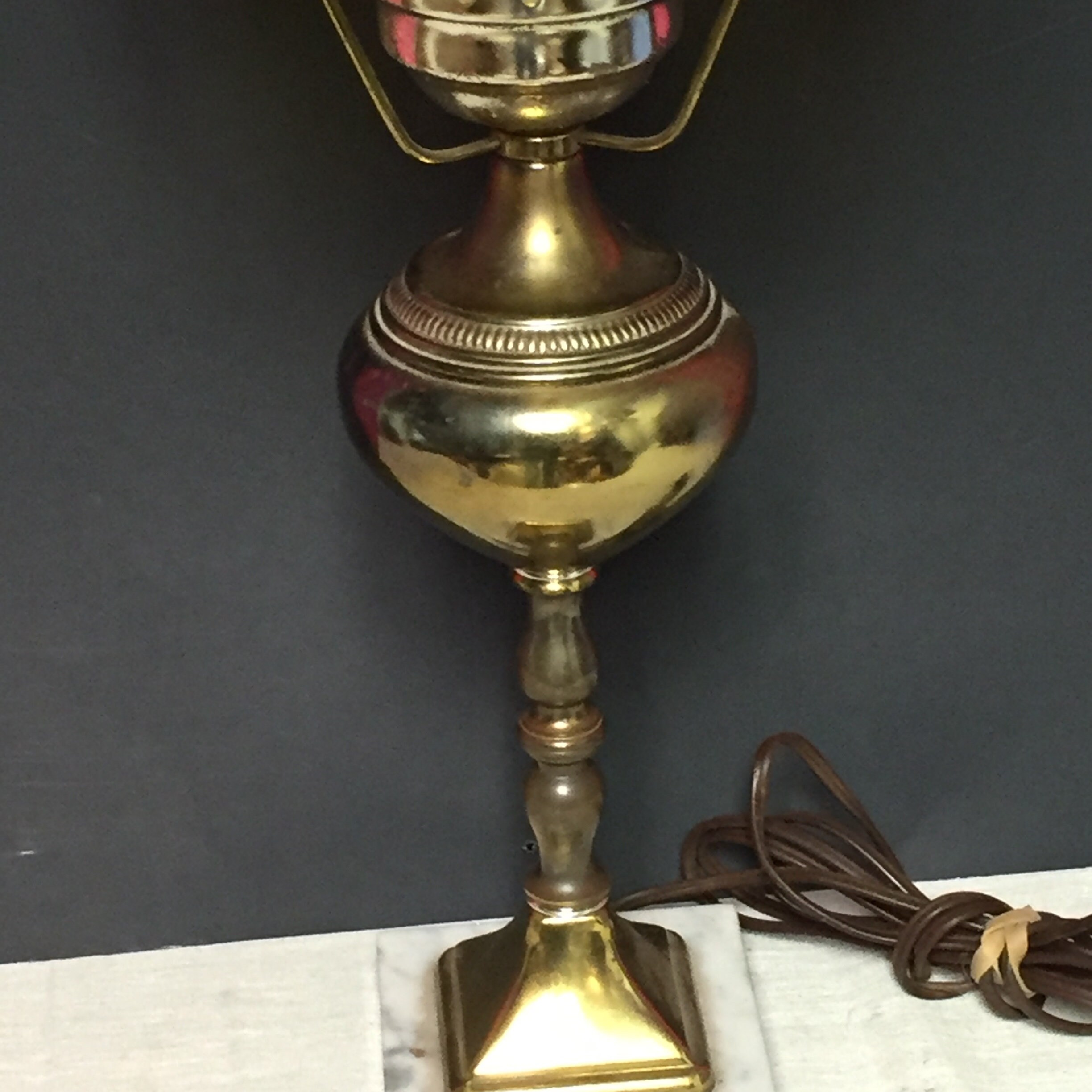 Vintage Brass Tone Electric Hurricane Lamp Table Lamp with an Amber