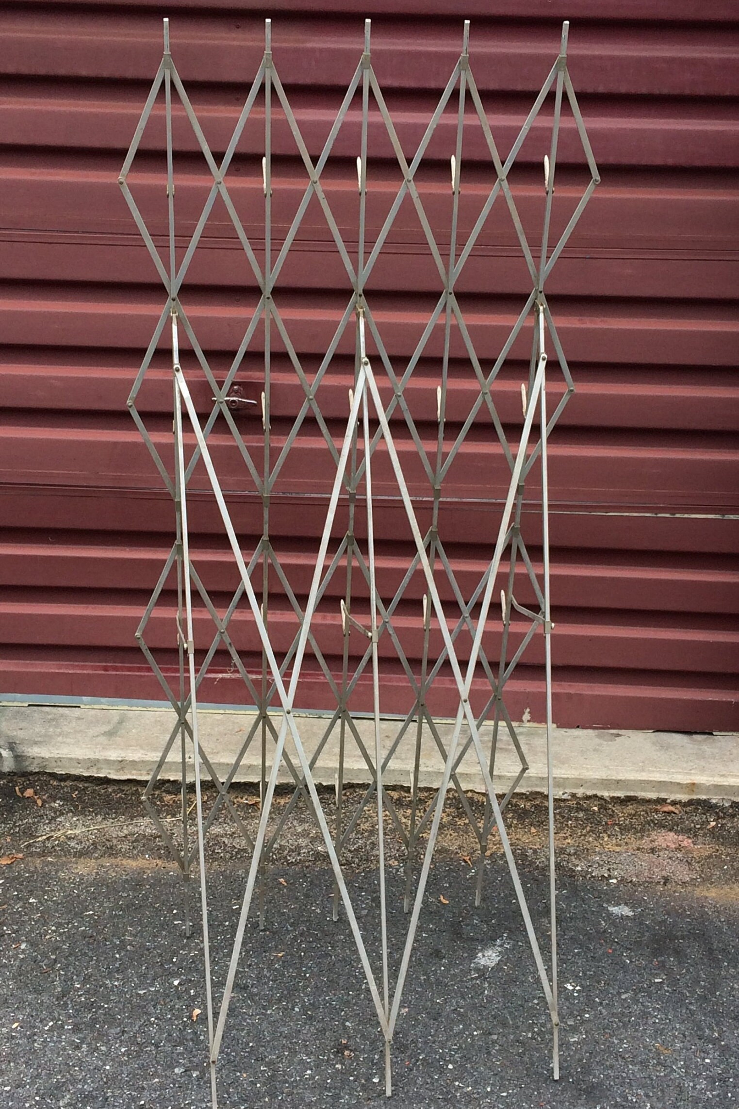 Funeral Home Metal Expanding Scissors Flower Display Rack, Portable