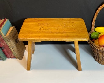 1970's Homemade Wooden Stepstool With Cougar Cat Hand Carved In Top