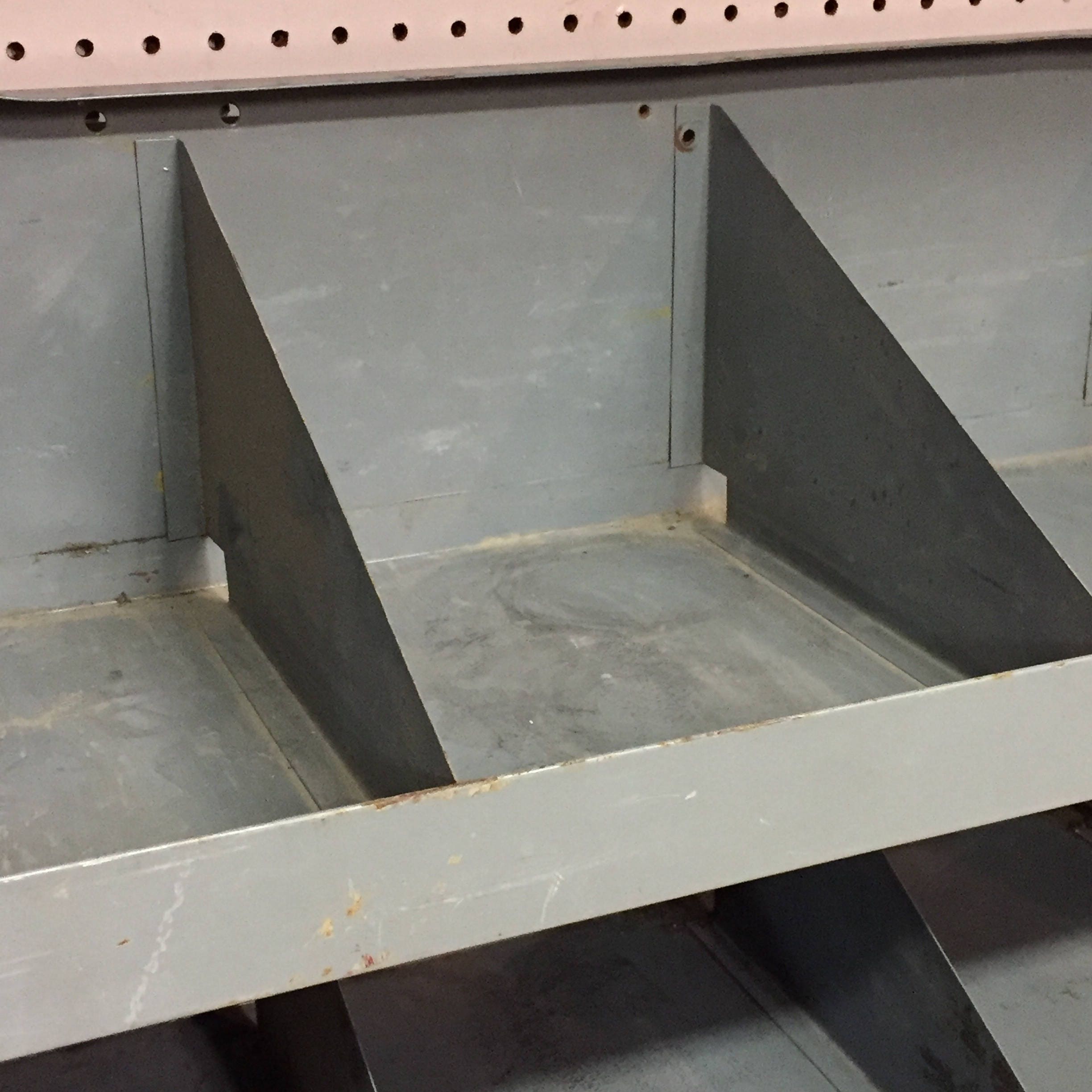 Adrian Steel 18 Industrial Parts Bins Shelf Rack with Dividers, Van