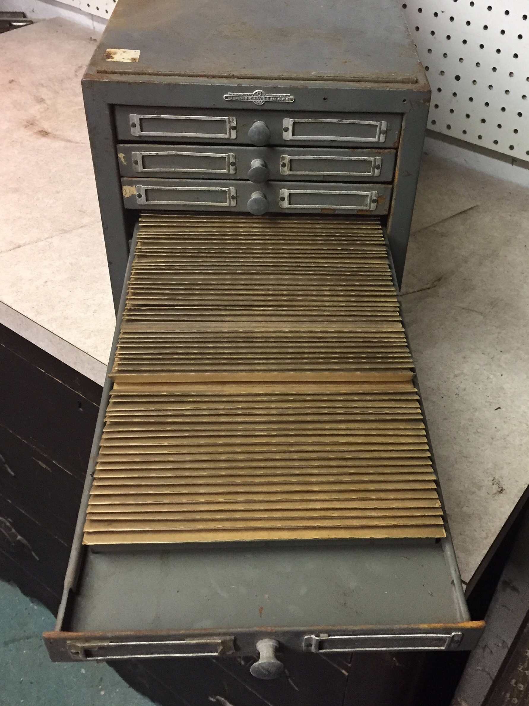 Industrial 10 Drawer GLOBE WERNICKE Steel Storage Parts