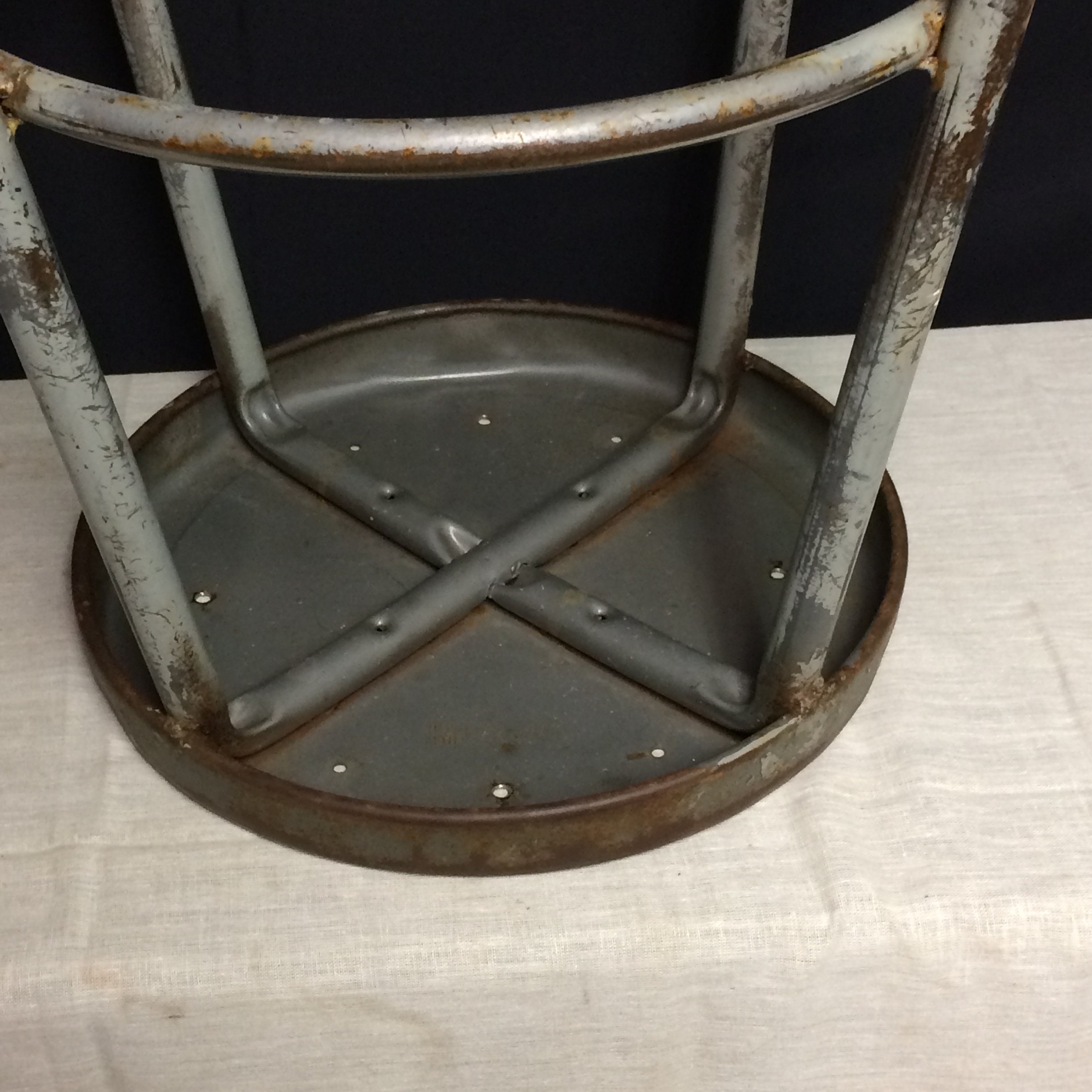 Vintage Krueger 18 Industrial Metal Shop Stool, Automotive Service