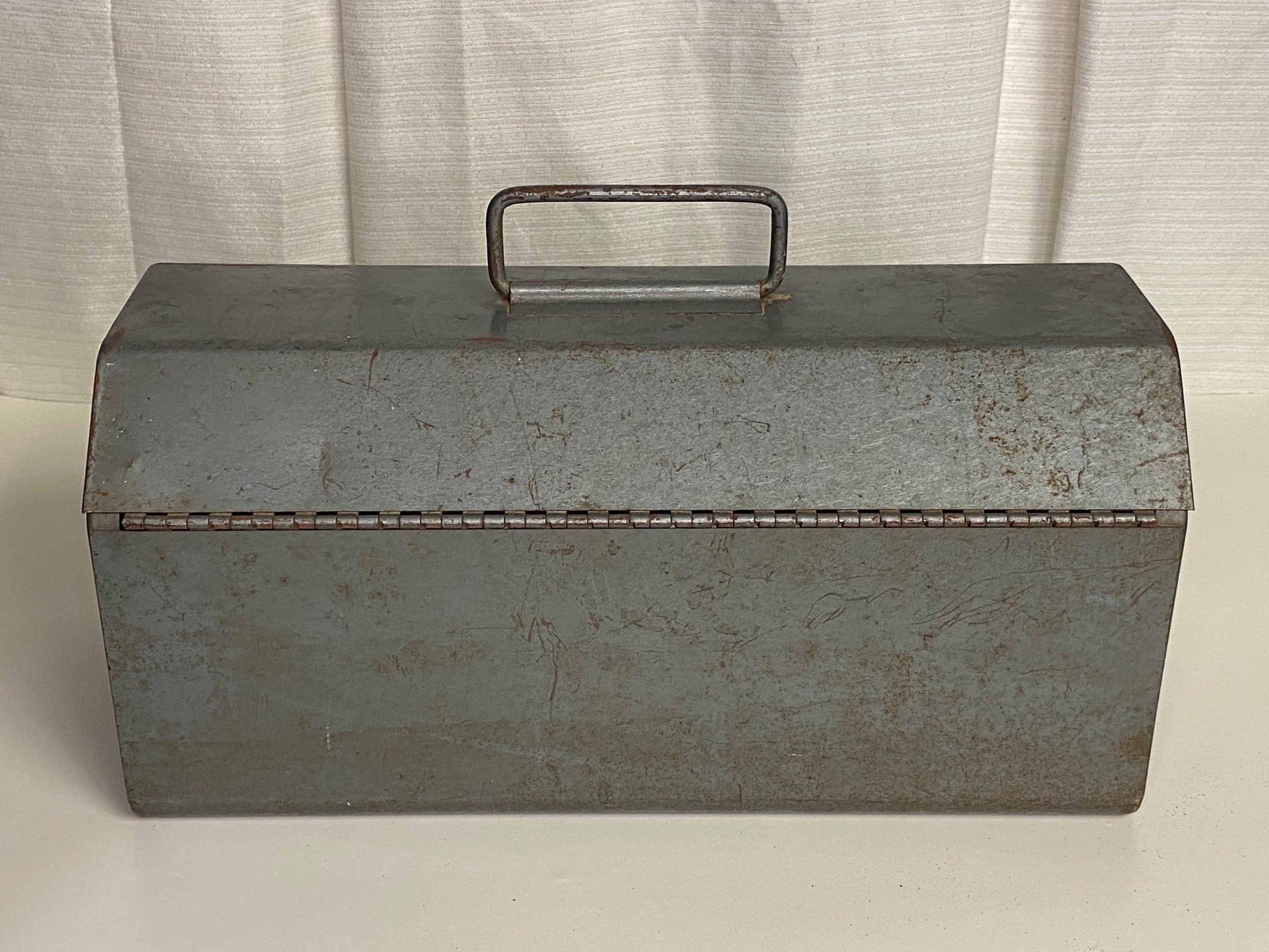 1960's Dunlap Tools Steel Tool Chest With Carrying Handle, Coffin Lid
